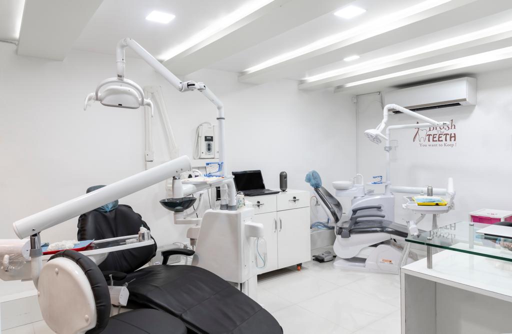 Dentist in amanora park town